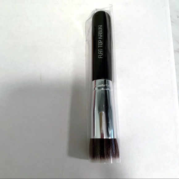 Keshima Makeup Keshima Flat Top Kabuki Foundation Brush Nwot Poshmark